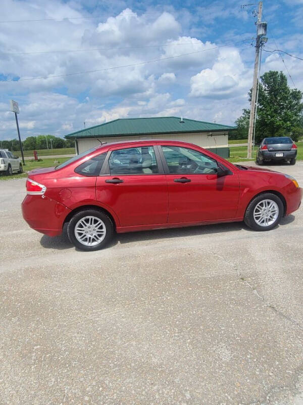 2010 Ford Focus for sale at WESTSIDE GARAGE LLC in Keokuk IA