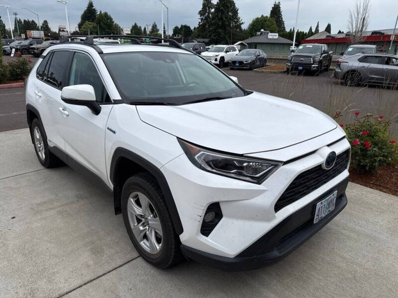2021 Toyota RAV4 Hybrid XLE