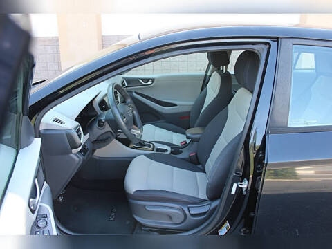 2017 Hyundai Ioniq Hybrid Blue