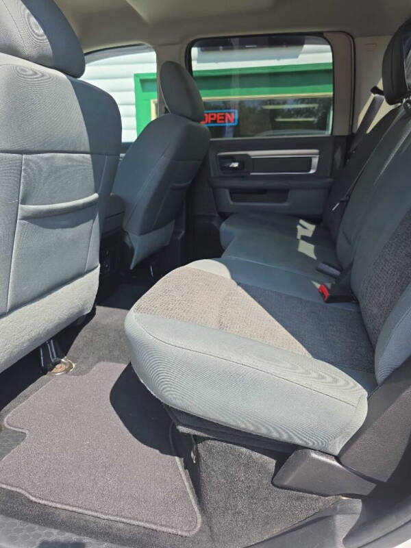 2016 RAM 1500 SLT