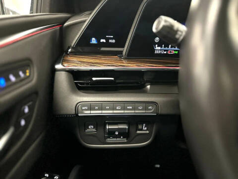 2023 Cadillac Escalade Premium Luxury