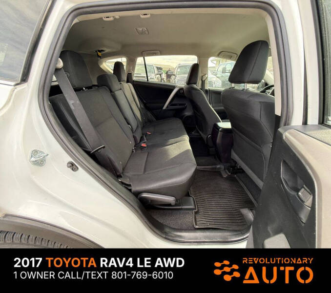 2017 Toyota RAV4 LE