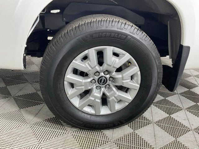 2023 Nissan Frontier SV