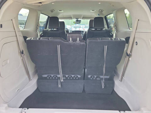 2024 Chrysler Pacifica Plug-In Hybrid Select