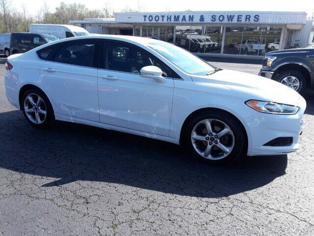 2016 Ford Fusion SE