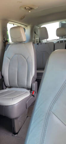 2017 Chrysler Pacifica Touring-L Plus