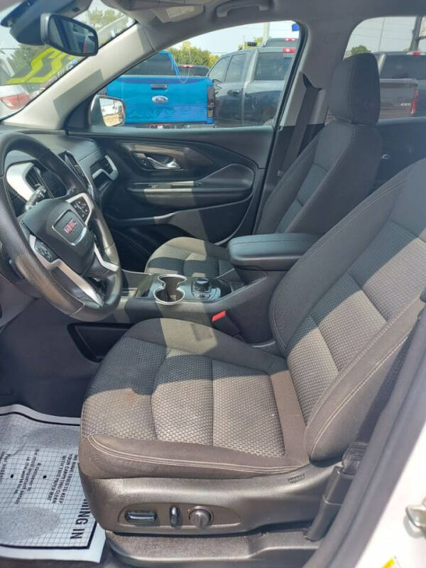 2022 GMC Terrain SLE