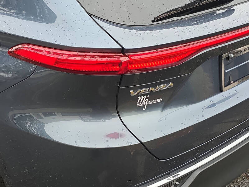 2024 Toyota Venza XLE