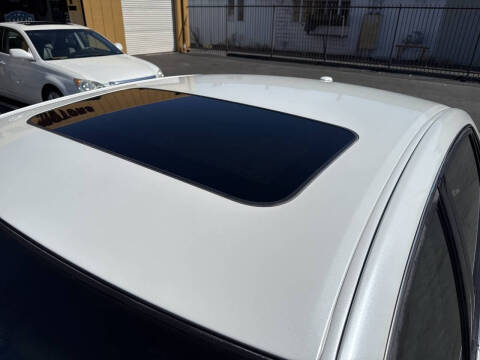 2010 Toyota Avalon XLS