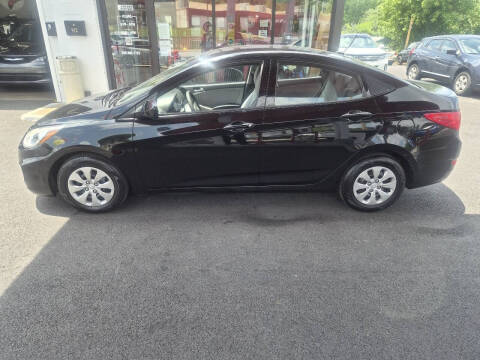 2017 Hyundai Accent SE