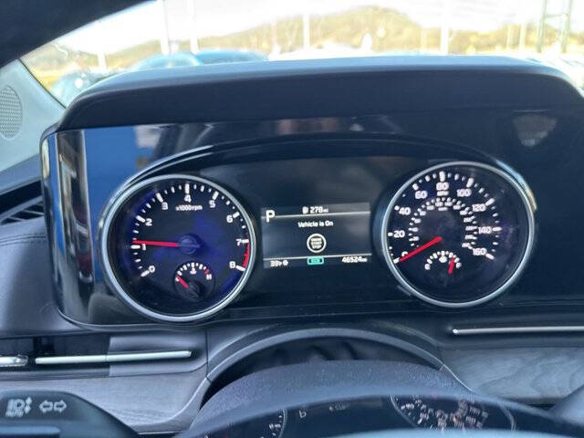 2024 Kia Carnival EX