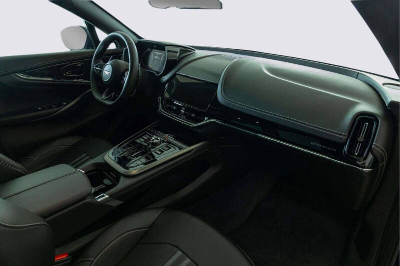 2026 Aston Martin DBX 707