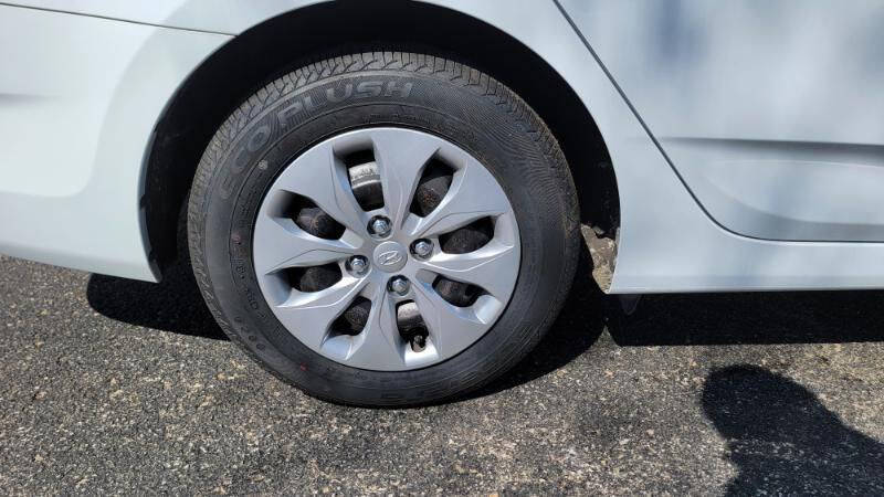 2017 Hyundai Accent SE