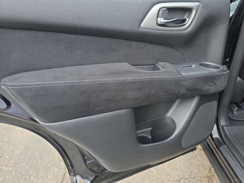 2014 Nissan Pathfinder S