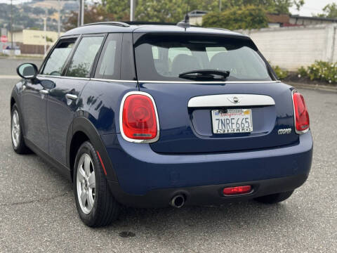 2015 MINI Hardtop 4 Door Cooper