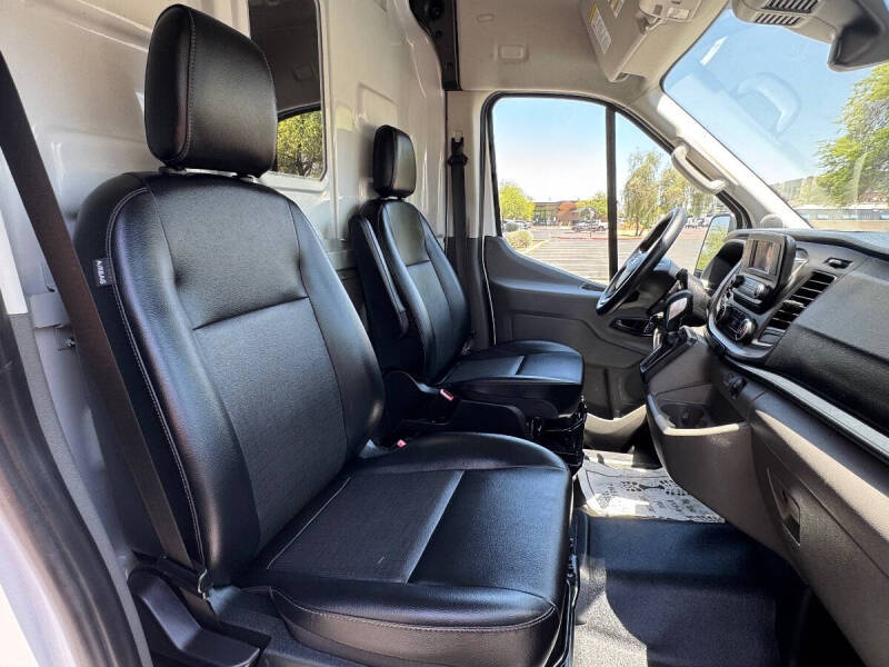 2025 Ford Transit 250