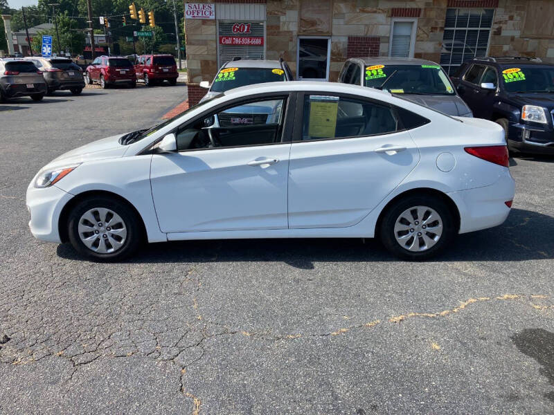 2016 Hyundai Accent SE