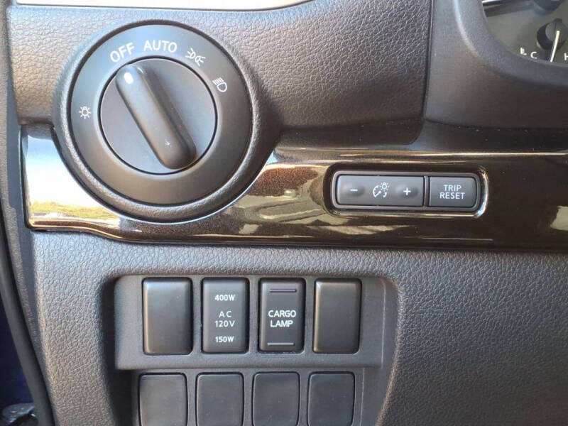 2019 Nissan Titan SV