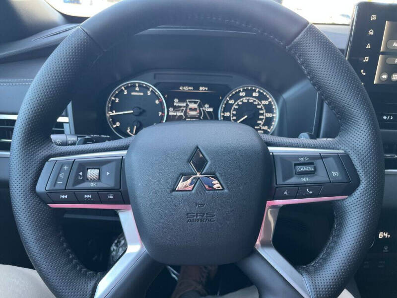 2026 Mitsubishi Outlander SE