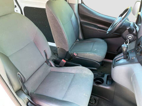 2021 Nissan NV200 S