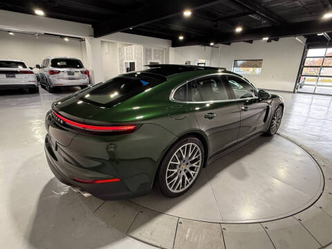 2025 Porsche Panamera 4 E-Hybrid