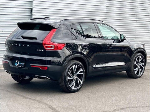 2020 Volvo XC40 T5 R-Design