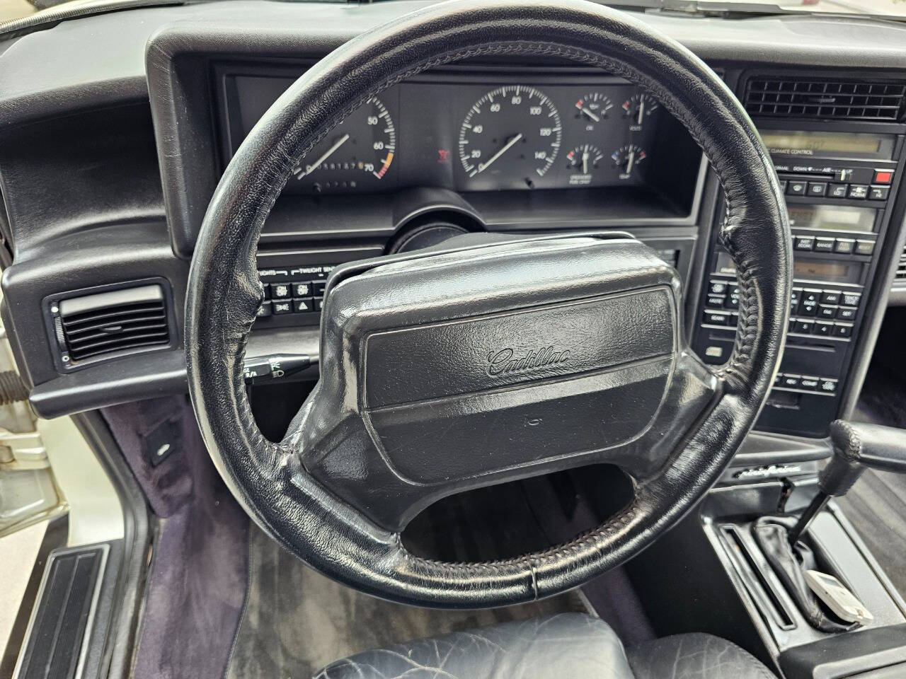 1993 Cadillac Allante 30