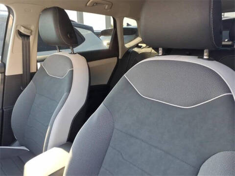 2025 Volkswagen Taos SE