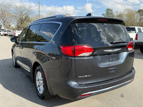 2020 Chrysler Pacifica Touring L
