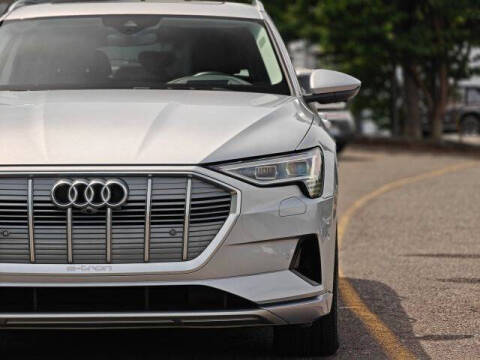 2019 Audi e-tron quattro Prestige