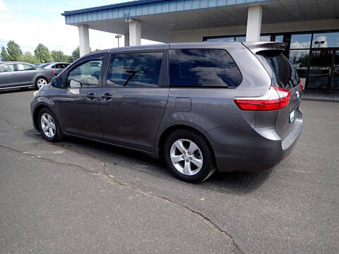 2015 Toyota Sienna L 7-Passenger