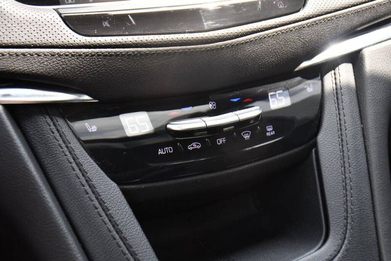 2024 Cadillac XT6 Luxury