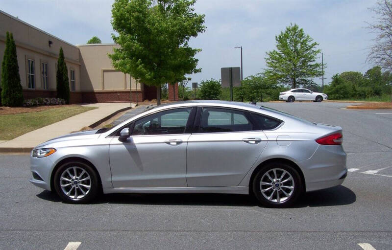 2017 Ford Fusion SE