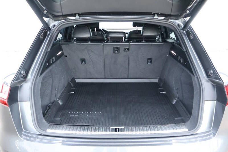 2019 Audi e-tron quattro Prestige