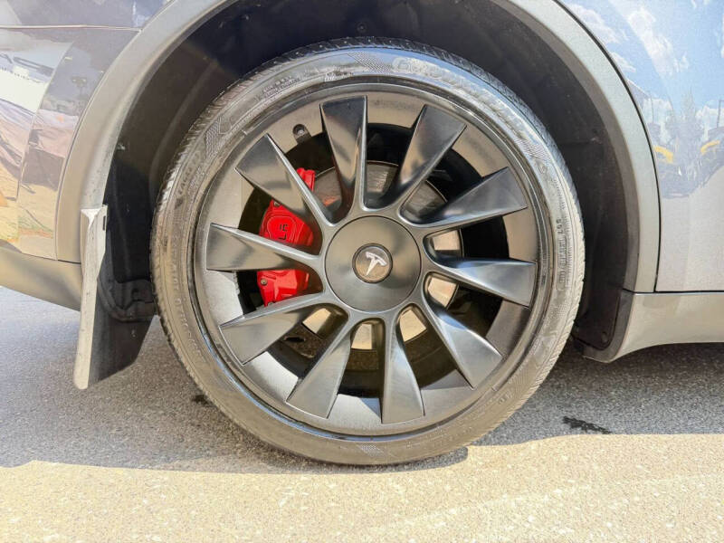 2024 Tesla Model Y Long Range