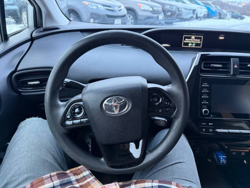 2021 Toyota Prius LE