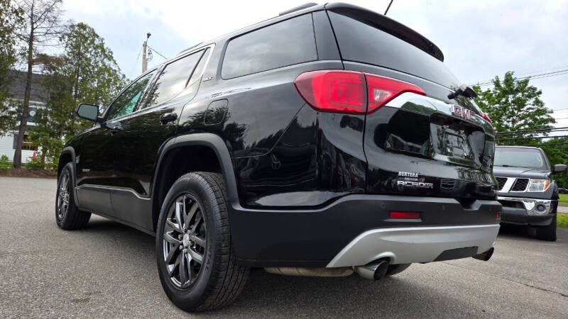 2017 GMC Acadia SLT-1