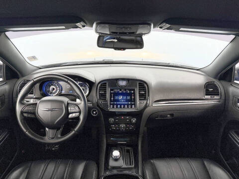 2017 Chrysler 300