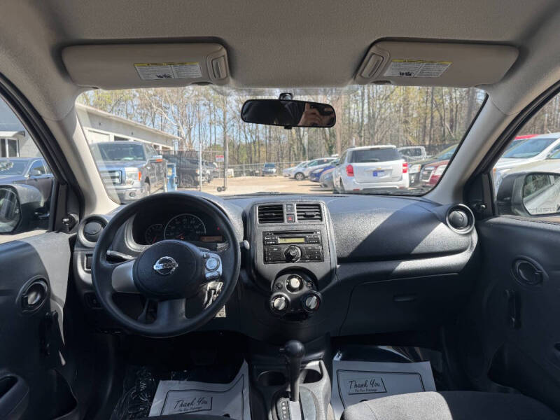 2014 Nissan Versa 1.6 SV