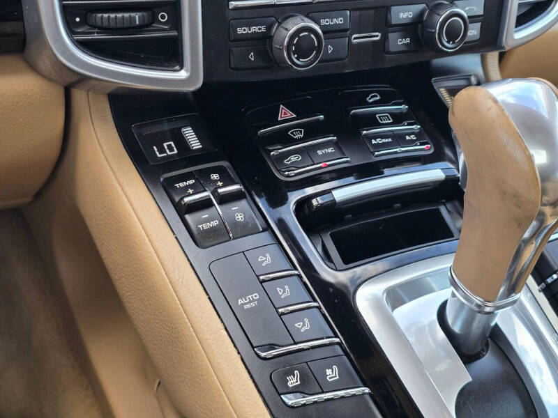 2014 Porsche Cayenne