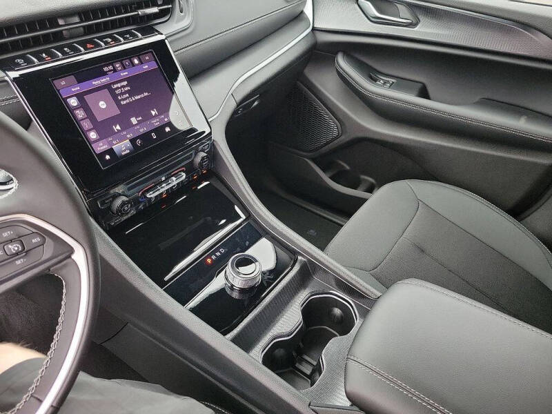 2025 Jeep Grand Cherokee Laredo X