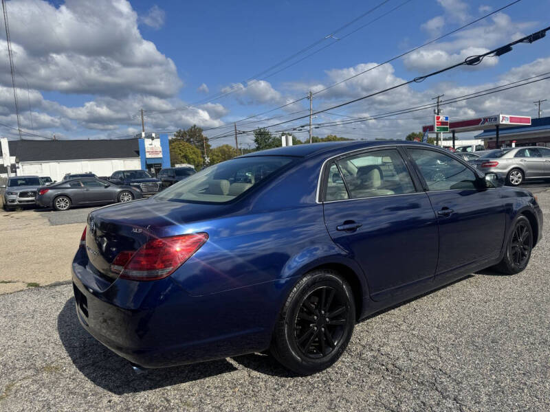 2008 Toyota Avalon XLS