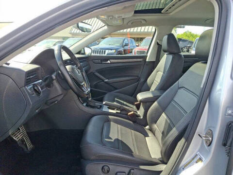 2020 Volkswagen Passat R-Line