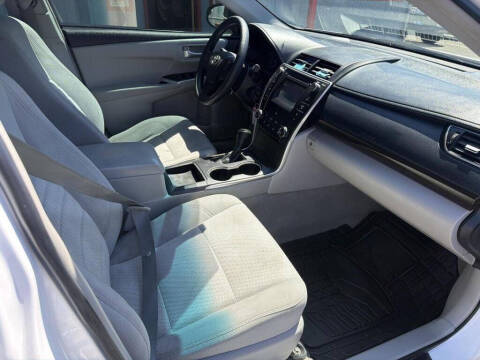 2015 Toyota Camry LE