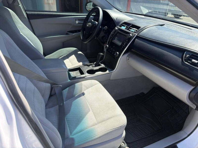 2015 Toyota Camry LE