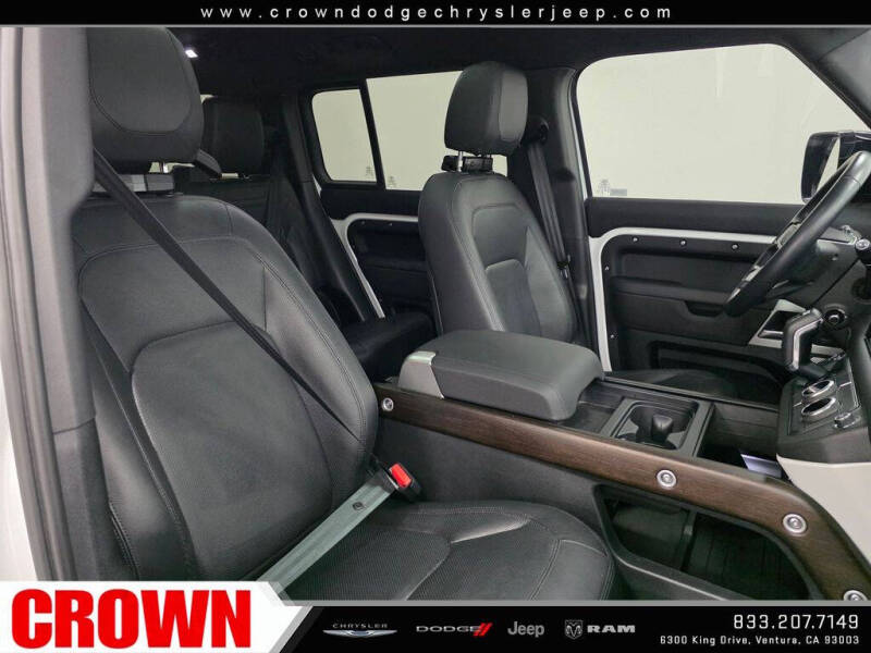 2024 Land Rover Defender 130 P400 S