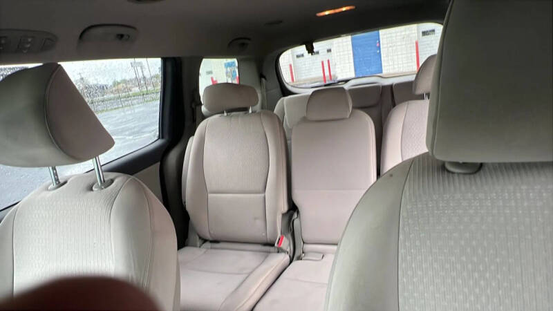 2017 Kia Sedona LX