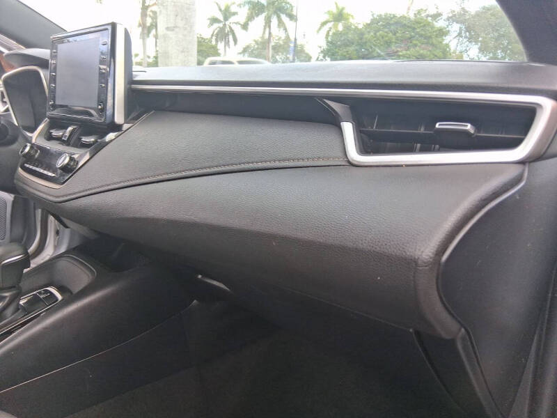 2019 Toyota Corolla Hatchback SE