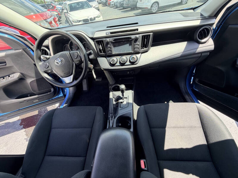 2016 Toyota RAV4 LE