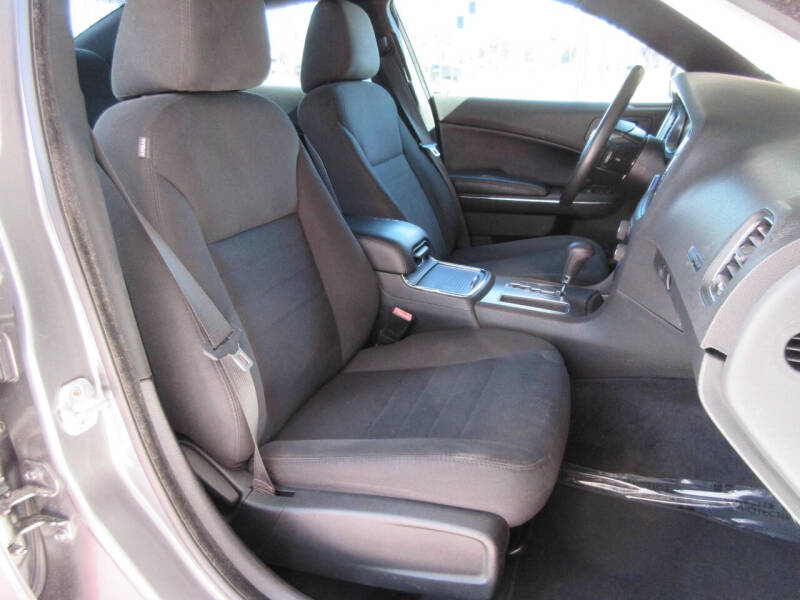 2012 Dodge Charger SE